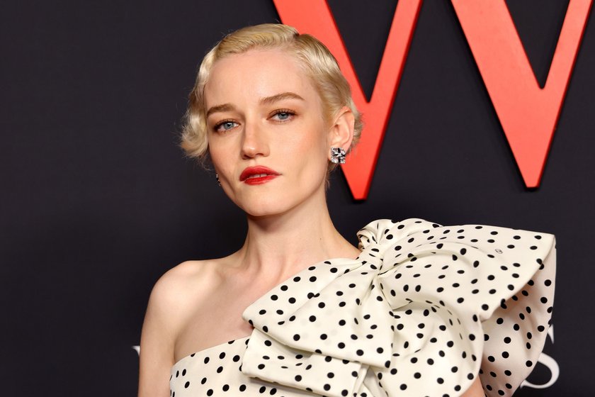 LOS ANGELES, CALIFORNIA - JULY 31: Julia Garner attends the Los Angeles premiere of Warner Bros. Pictures and New Line Cinema's "Weapons" at The United Theater on Broadway on July 31, 2025 in Los Angeles, California. (Photo by Savion Washington/FilmMagic) LOS ANGELES, CALIFORNIA - JULY 31: Julia Garner attends the Los Angeles premiere of Warner Bros. Pictures and New Line Cinema's "Weapons" at The United Theater on Broadway on July 31, 2025 in Los Angeles, California. (Photo by Savion Washington/FilmMagic)