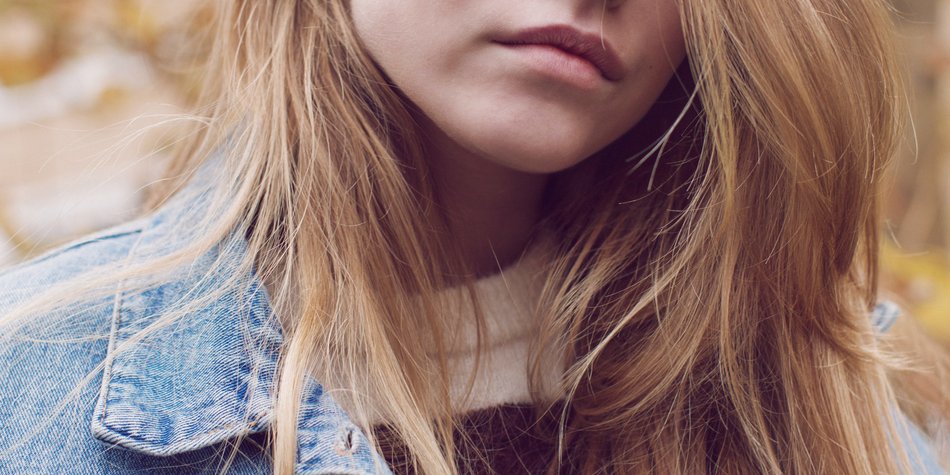 „Milk Tea Hair“: Die Haarfarbe, die wir jetzt alle wollen „Milk Tea Hair“: Die Haarfarbe, die wir jetzt alle wollen