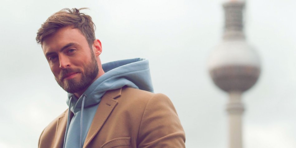 „Bachelor“-Schock: Kandidatin legt peinlichen Abgang hin! „Bachelor“-Schock: Kandidatin legt peinlichen Abgang hin!