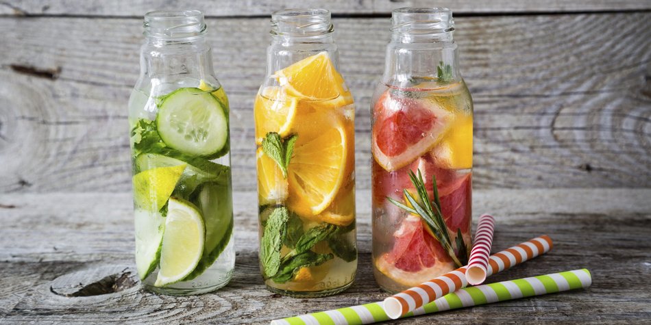 Infused Water: Entschlackt und schmeckt Infused Water: Entschlackt und schmeckt