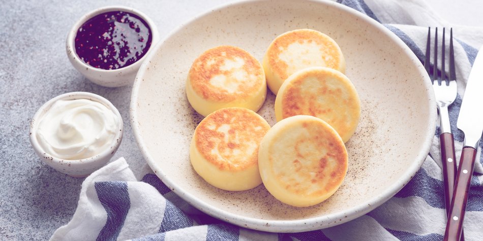 Quarkkeulchen: 3 einfache Rezepte für die süßen Protein-Snacks aus der Pfanne Quarkkeulchen: 3 einfache Rezepte für die süßen Protein-Snacks aus der Pfanne