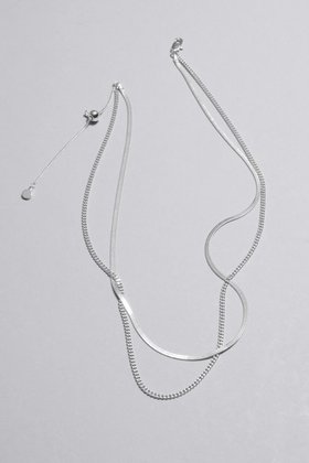 Das perfekte Taylor Swift Reputation Outfit: So stylst du ihn für die Eras Tour Das perfekte Taylor Swift Reputation Outfit: So stylst du ihn für die Eras Tour