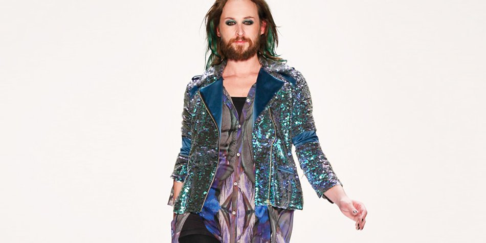 Fashion Week Berlin: ein Mann in High-Heels?! Fashion Week Berlin: ein Mann in High-Heels?!
