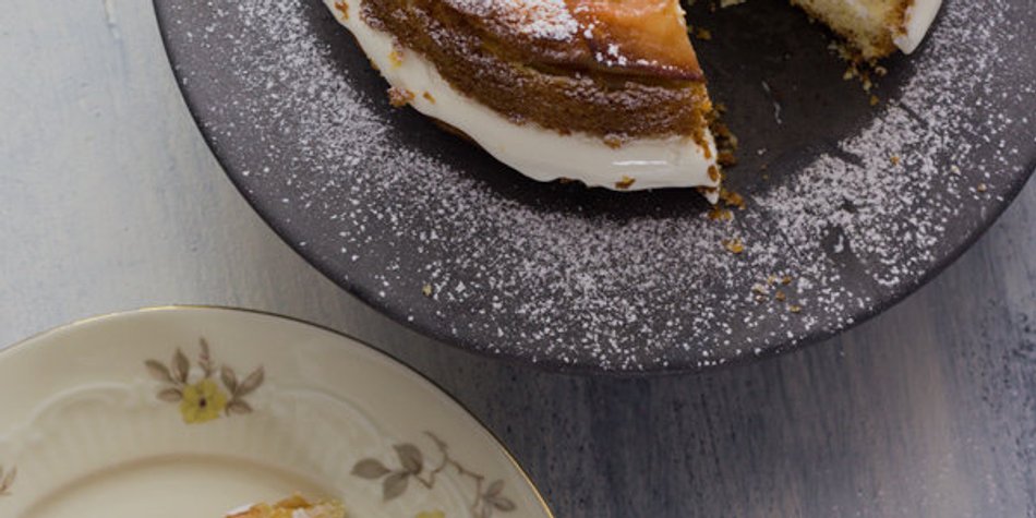 Darf es ein Stück Apfeltorte sein? Darf es ein Stück Apfeltorte sein?