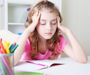 Migräne bei Kindern: Bei diesen Symptomen muss dein Kind zum Arzt!