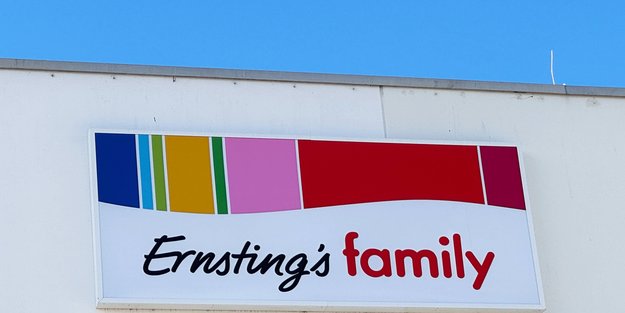 Diese gestreifte Bluse mit Herz-Stickerei von Ernsting's family sorgt im Frühling für Begeisterung