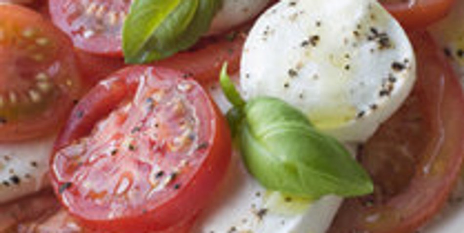 Tomaten-Mozzarella-Salat Tomaten-Mozzarella-Salat