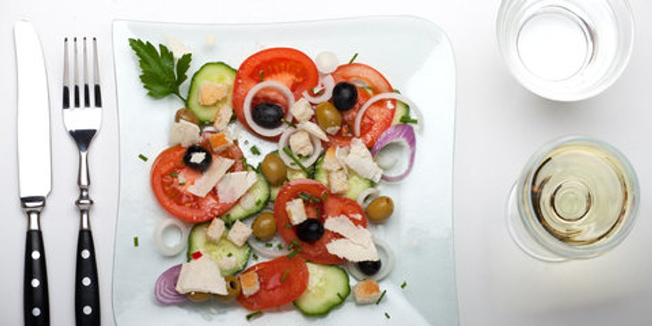 Salat nach griechischer Art Salat nach griechischer Art