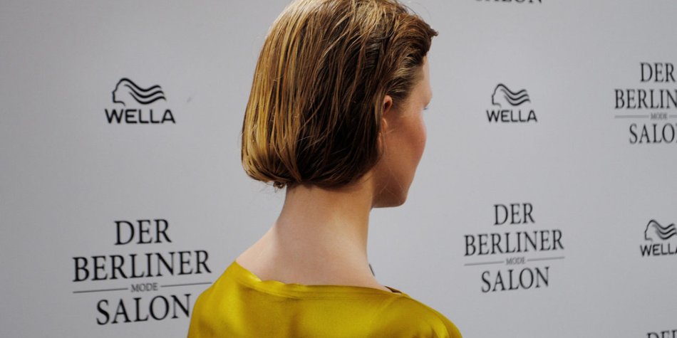 Fake-Bob: So stylst du lange Haare „Faux“-kurz! Fake-Bob: So stylst du lange Haare „Faux“-kurz!