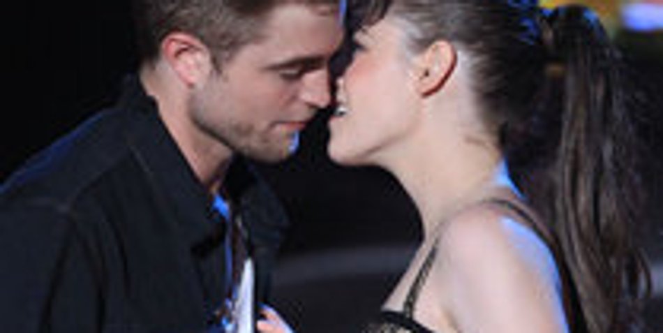 Robert Pattinson: Küsst gern natürlich Robert Pattinson: Küsst gern natürlich