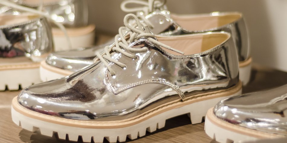 Glanzstücke: Auffallen mit dem Metallic-Trend Glanzstücke: Auffallen mit dem Metallic-Trend