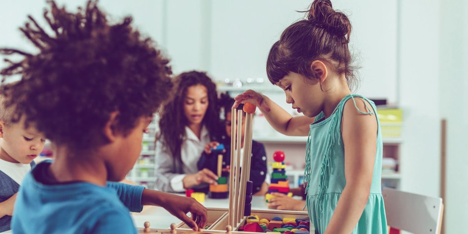 Kita oder Kindergarten: Was ist das Richtige für mein Kind? Kita oder Kindergarten: Was ist das Richtige für mein Kind?