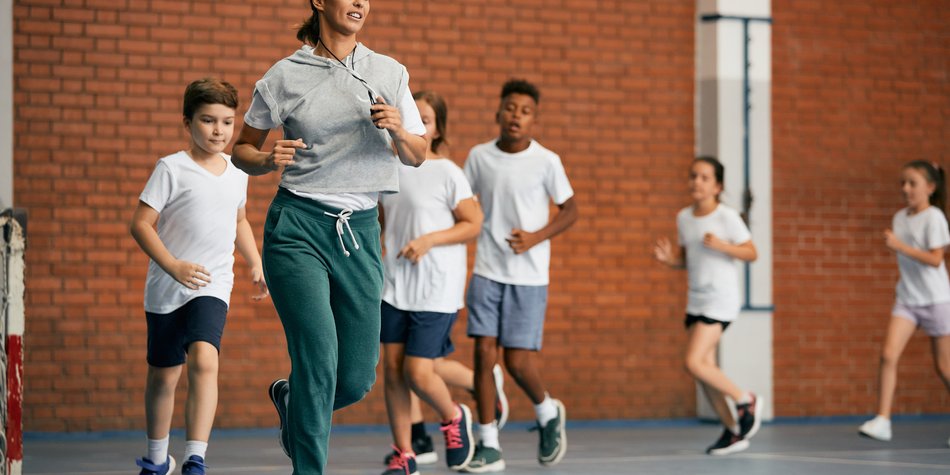 Schulsport: Wieso Sportunterricht so wichtig ist für Kinder Schulsport: Wieso Sportunterricht so wichtig ist für Kinder