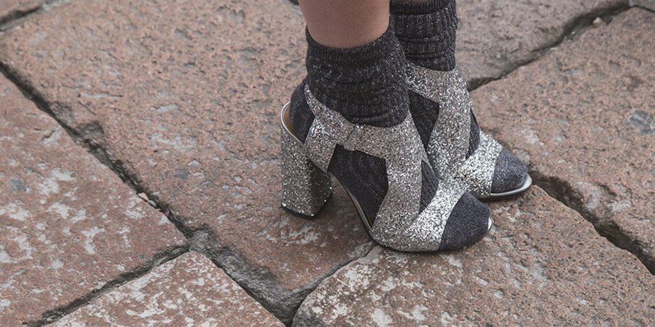 Socken & Sandalen: Unsere Dos und Dont's zum modischen Trend-Duo des Sommers Socken & Sandalen: Unsere Dos und Dont's zum modischen Trend-Duo des Sommers