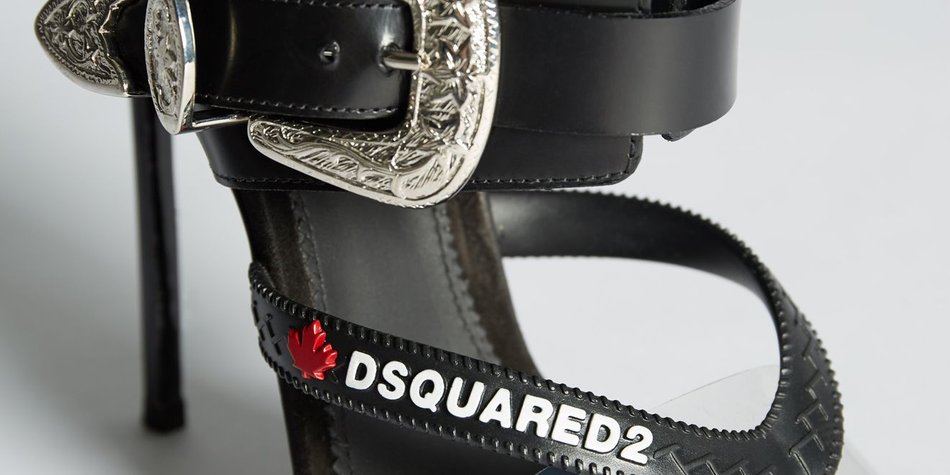Gothika Sandal Heels: Diese Schuhe sehen krass aus! Gothika Sandal Heels: Diese Schuhe sehen krass aus!