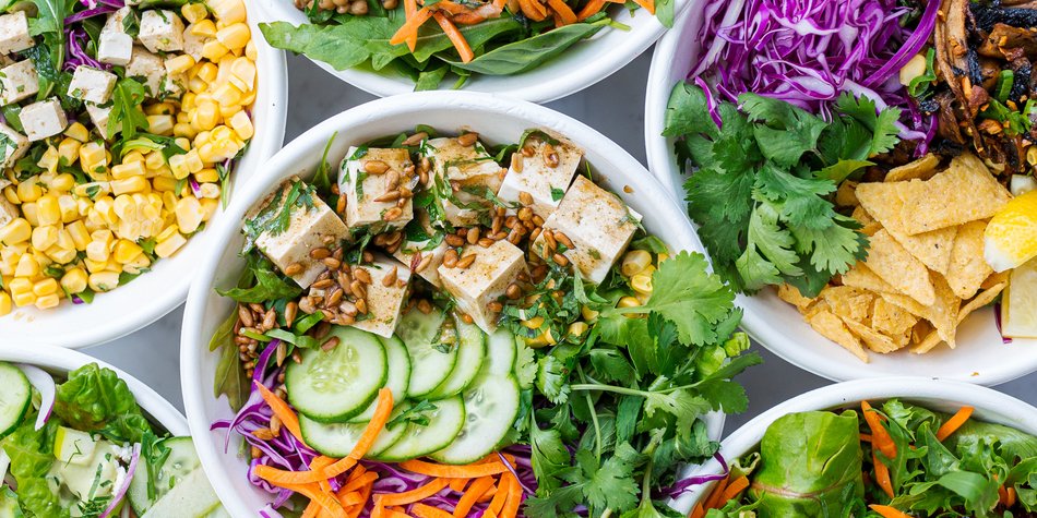 Salat waschen: So wäschst du ihn richtig vor dem Verzehr Salat waschen: So wäschst du ihn richtig vor dem Verzehr