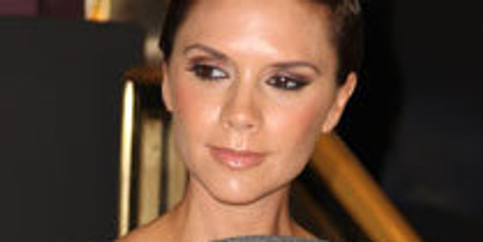 Victoria Beckham auf dem Titelbild der russischen Vogue Victoria Beckham auf dem Titelbild der russischen Vogue