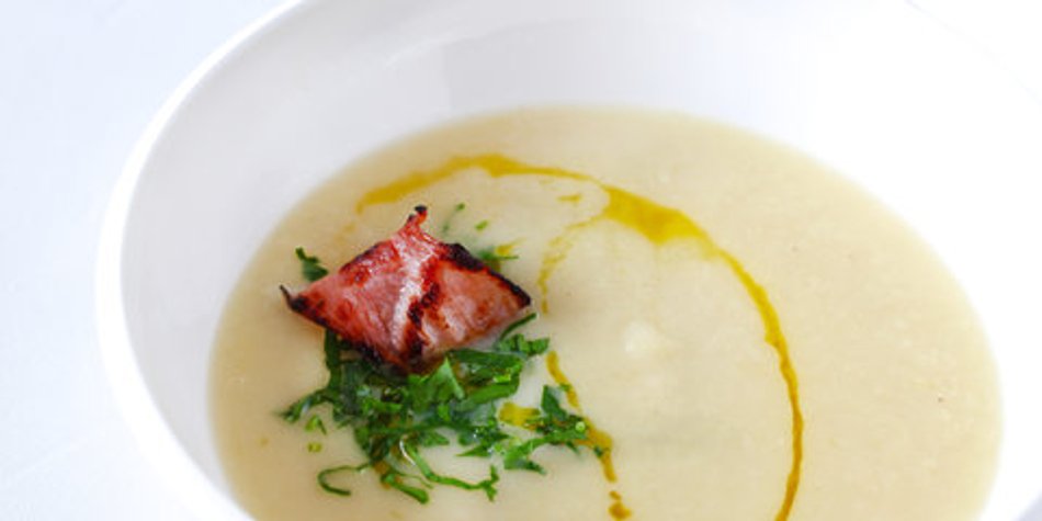 Weiße Spargelsuppe - Gesunder Klassiker Weiße Spargelsuppe - Gesunder Klassiker