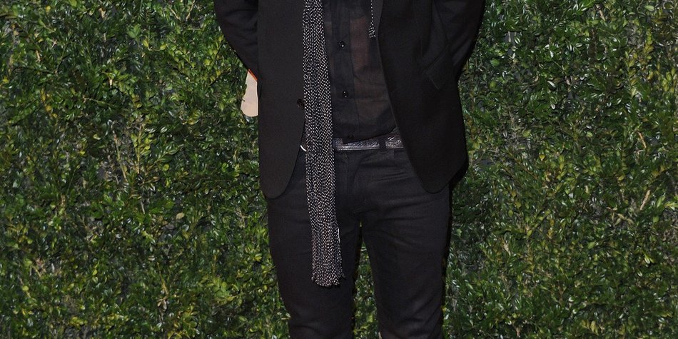 Harry Styles wird von Freunden gewarnt Harry Styles wird von Freunden gewarnt