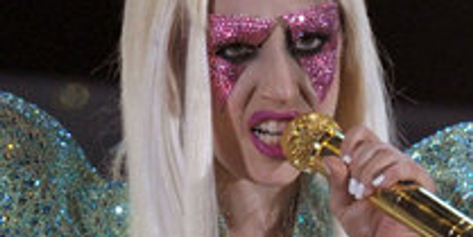 Lady Gaga wird von Geistern belästigt Lady Gaga wird von Geistern belästigt