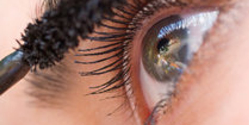 Mascara: Von Fliegenbeinen und Co. Mascara: Von Fliegenbeinen und Co.