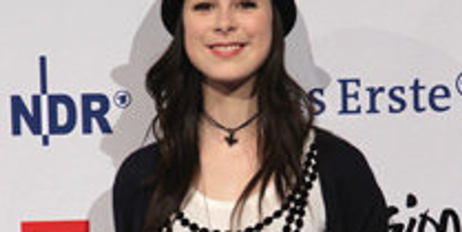 Lena: Bald an die Schauspielschule? Lena: Bald an die Schauspielschule?