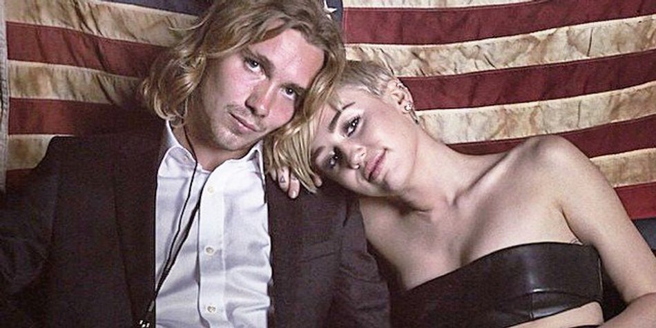 Miley Cyrus: Ihr VMA-Freund muss vor Gericht Miley Cyrus: Ihr VMA-Freund muss vor Gericht