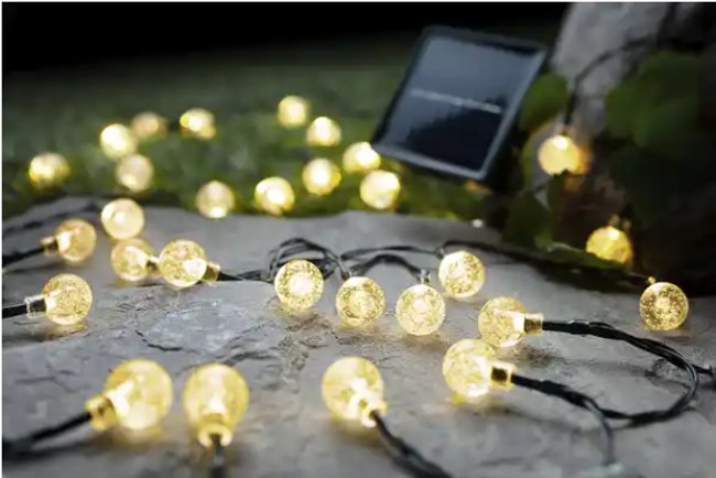 Die Solarlichterkette von Rossmann bringt stimmungsvolles Licht auf deine Party. Die Solarlichterkette von Rossmann bringt stimmungsvolles Licht auf deine Party.