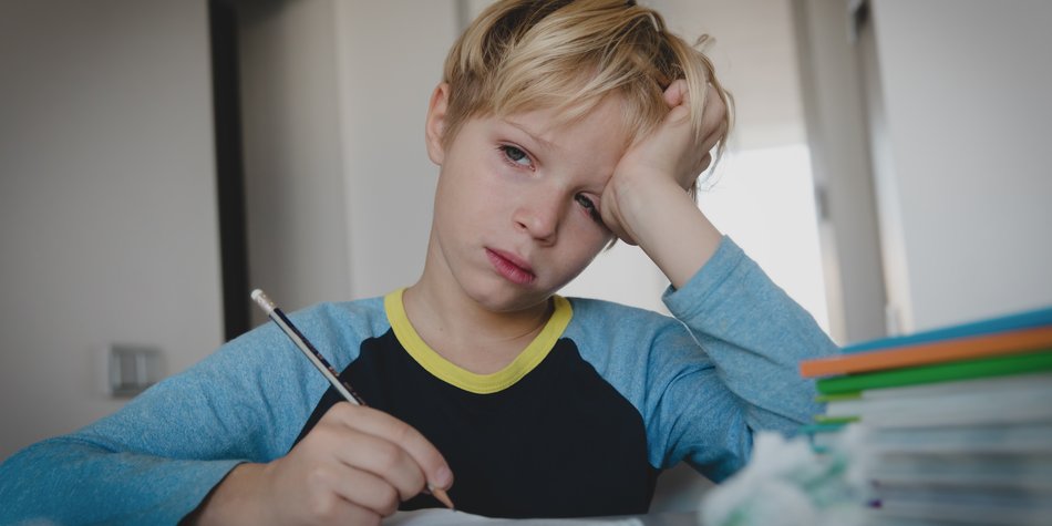 Lernschwäche bei Kindern erkennen: So hilfst und förderst du dein Kind Lernschwäche bei Kindern erkennen: So hilfst und förderst du dein Kind