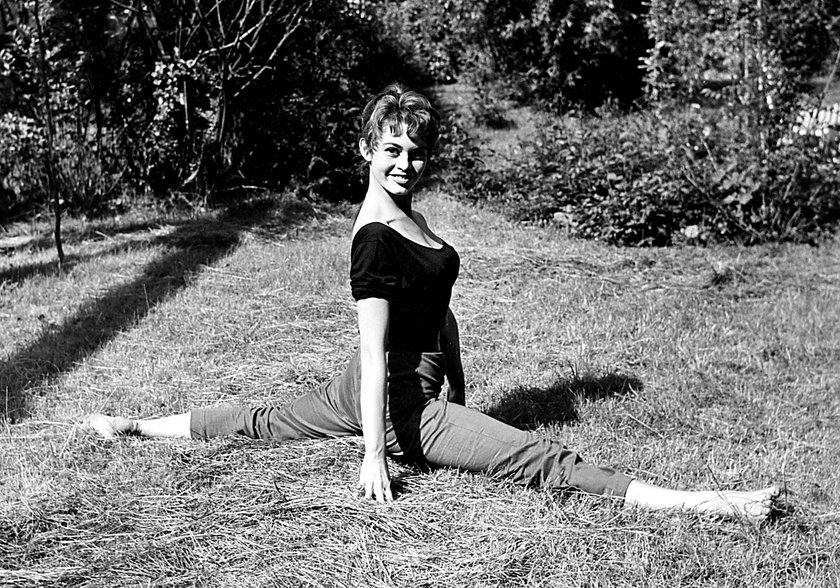 Brigitte Bardot Spagat