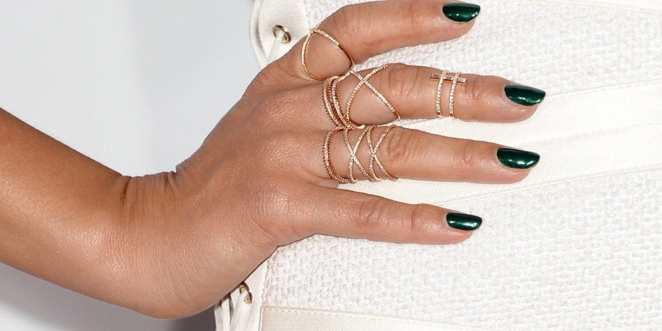 Diese Nagellack-Farbe ist im Herbst angesagt Diese Nagellack-Farbe ist im Herbst angesagt