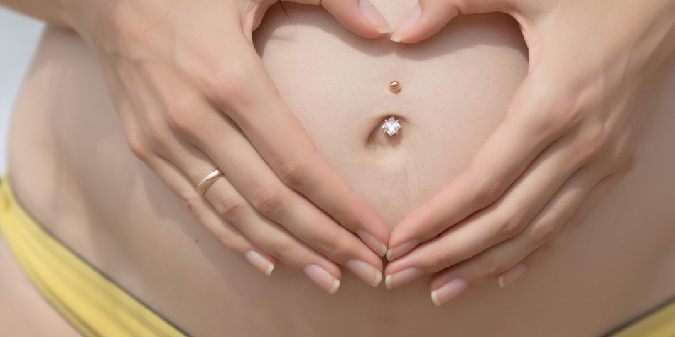Schwangerschaftspiercing: Das musst du wissen! Schwangerschaftspiercing: Das musst du wissen!