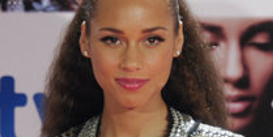 Alicia Keys verwöhnt ihre Mutter Alicia Keys verwöhnt ihre Mutter