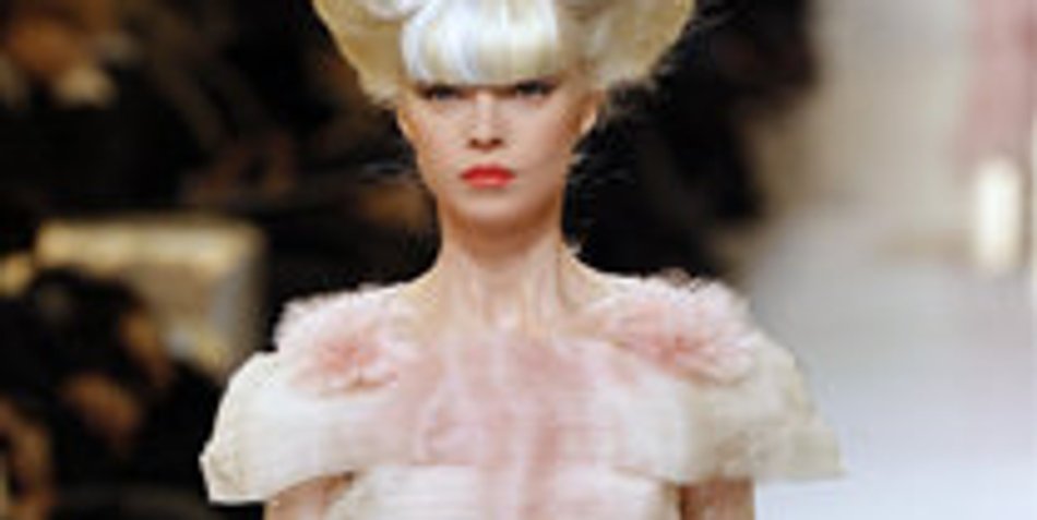 Fashion Week Paris: Haute Couture mit Chanel, Valentino und Co. Fashion Week Paris: Haute Couture mit Chanel, Valentino und Co.