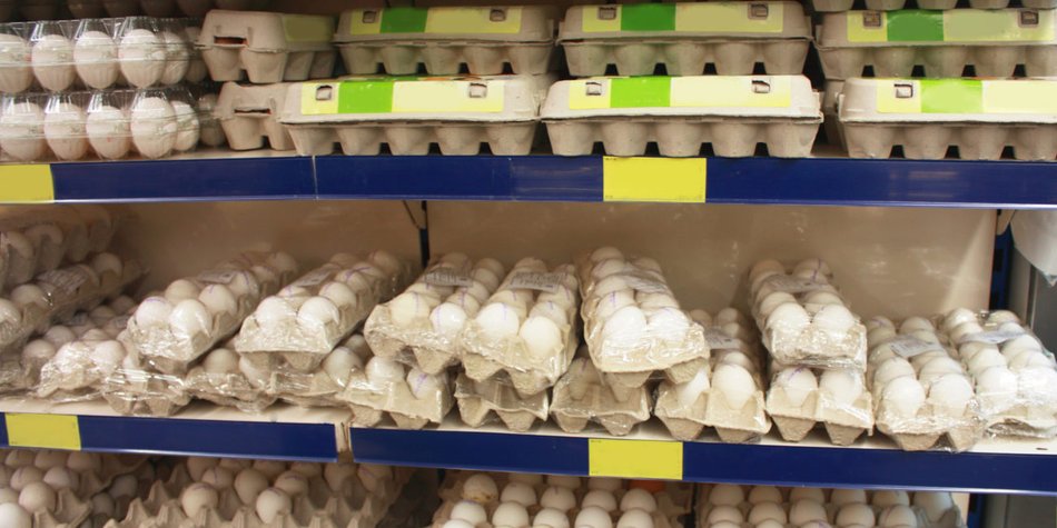 Darum liegen Eier im Supermarkt ungekühlt herum Darum liegen Eier im Supermarkt ungekühlt herum