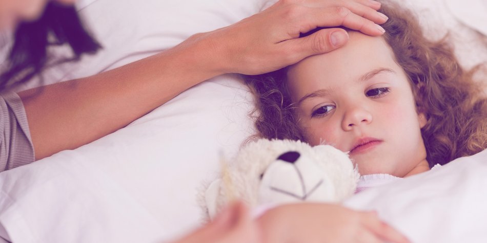 Wie erkenne ich Röteln bei Kindern? Das sind die typischen Symptome Wie erkenne ich Röteln bei Kindern? Das sind die typischen Symptome