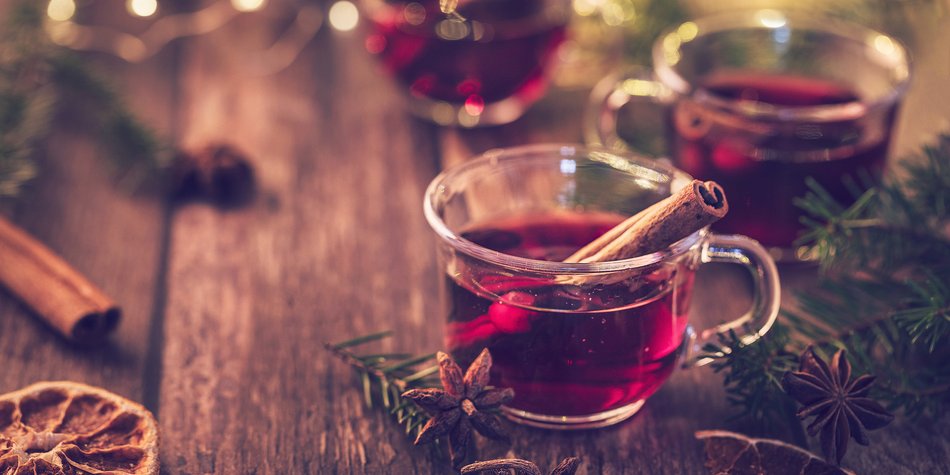 Glühwein, Feuerzangenbowle & Glögg selber machen – so geht's! Glühwein, Feuerzangenbowle & Glögg selber machen – so geht's!
