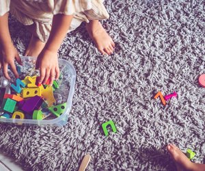 Spielerisch aufräumen – mit diesen Tricks hilft dein Kind gerne mit