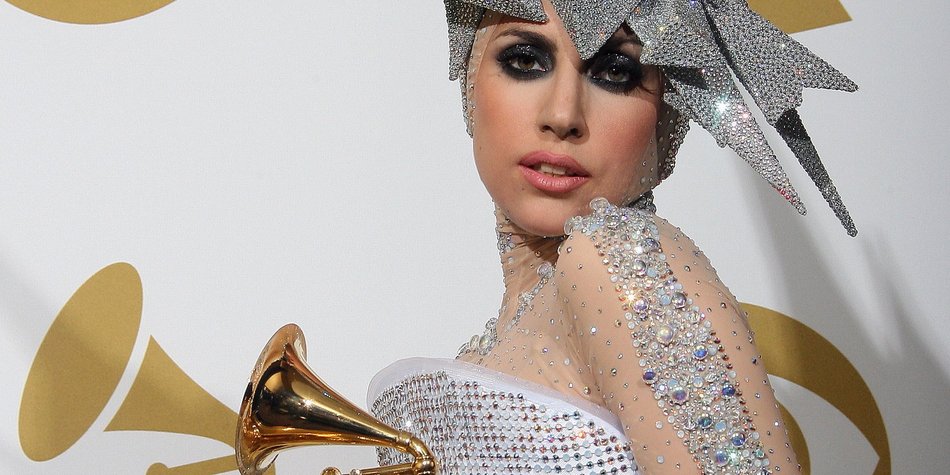 Giorgio Armani macht Kostüme für Lady Gaga Giorgio Armani macht Kostüme für Lady Gaga