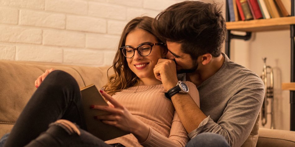 „Cuffing Season“: Darum ist der Winter Dating-Hochphase „Cuffing Season“: Darum ist der Winter Dating-Hochphase