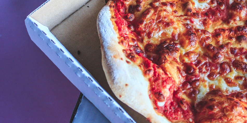 Kalorien von Pizza Margherita: Alle Nährwerte im Überblick Kalorien von Pizza Margherita: Alle Nährwerte im Überblick