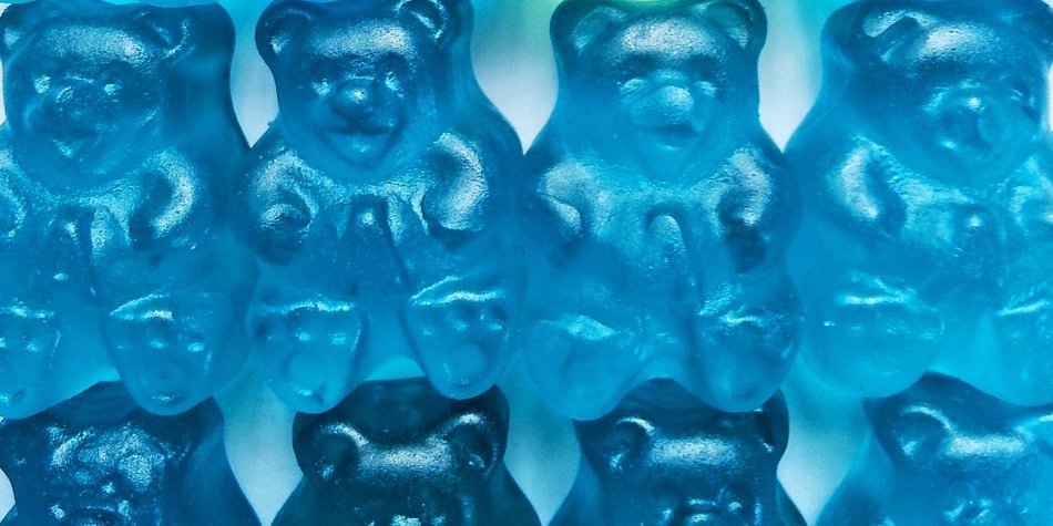 Blaue Gummibärchen machen schöne Haare?! Blaue Gummibärchen machen schöne Haare?!