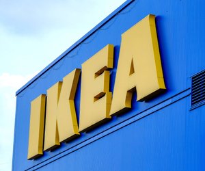 Ikea-Hack mit einer Mini-Kommode: Dieses Nachtkästchen ist schick und kostet nicht viel