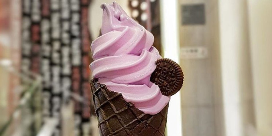 OMG! Bei McDonald's gibt es jetzt lila Oreo-Eis! OMG! Bei McDonald's gibt es jetzt lila Oreo-Eis!