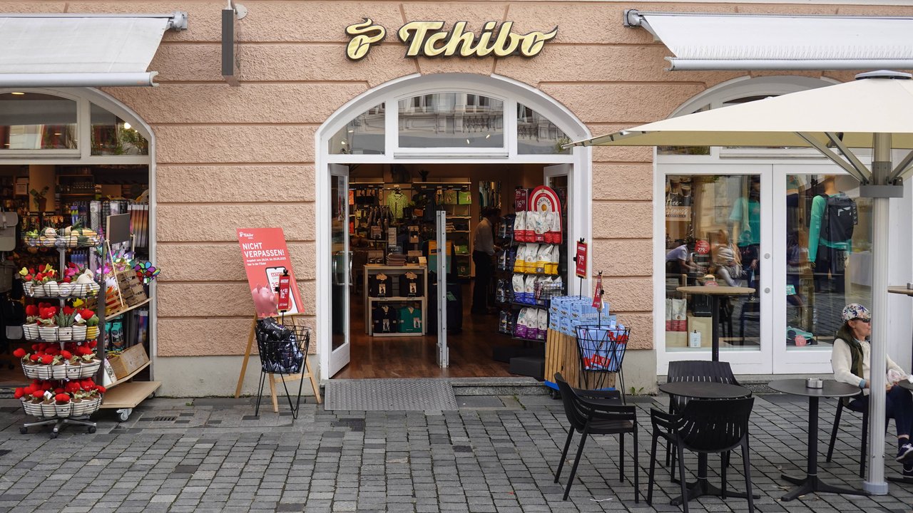 Bei Tchibo gibt es eine tolle Steppweste für kühle Tage. Bei Tchibo gibt es eine tolle Steppweste für kühle Tage.