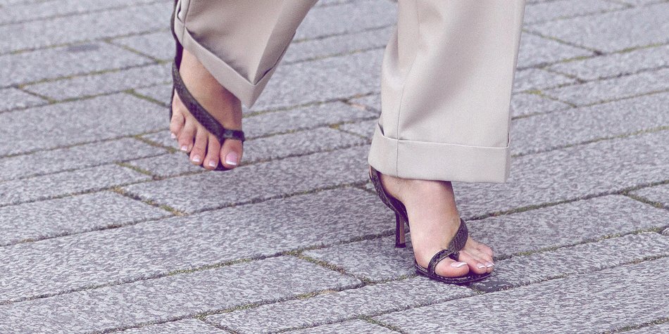 One-Toe-Sandalen: Die 3 schönsten Modelle für den Sommer 2020 One-Toe-Sandalen: Die 3 schönsten Modelle für den Sommer 2020