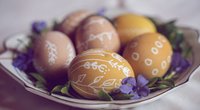 Eier auspusten für Ostern: Dieser Trick zum Ausblasen ist Gold wert!