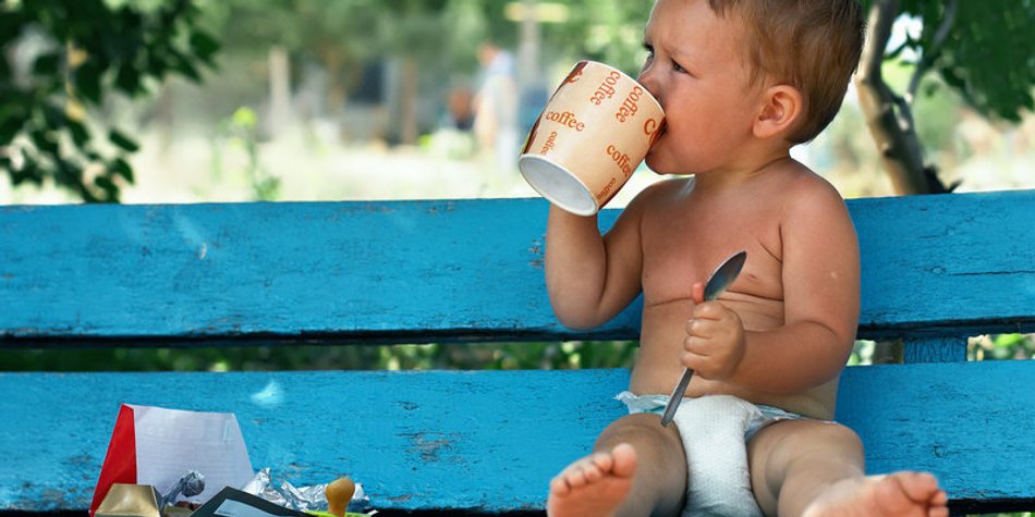 Kleinkinder sollten möglichst früh aus Bechern trinken Kleinkinder sollten möglichst früh aus Bechern trinken