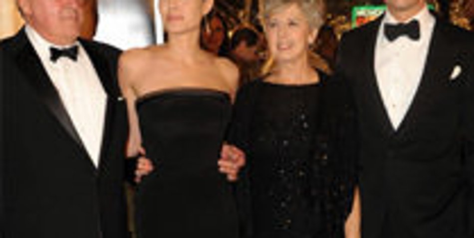 Angelina Jolie und Jennifer Aniston: Kampf um die Schwiegermutter Angelina Jolie und Jennifer Aniston: Kampf um die Schwiegermutter