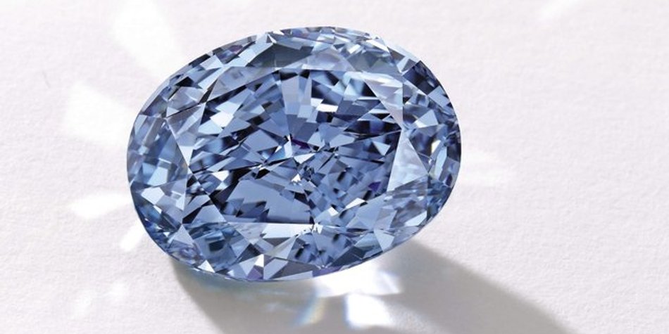 Blauer Diamant für gut 28 Millionen Euro versteigert Blauer Diamant für gut 28 Millionen Euro versteigert